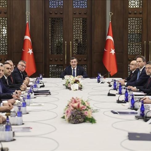 EKK'dan net mesaj: T�rkiye ekonomisi dayan�kl�l���n� koruyor