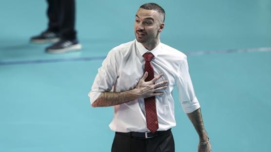 Galatasaray Daikin'de ba�antren�r Alberto Bigarelli ameliyat oldu