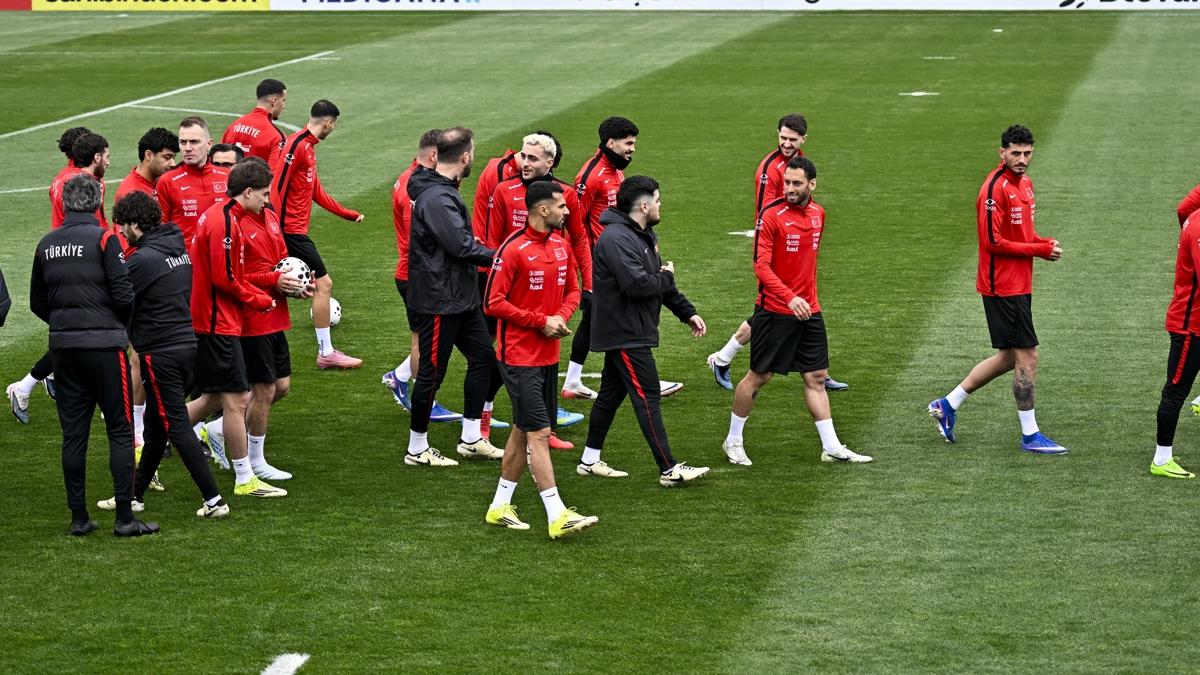 A Milli Futbol Tak�m�, Romanya ma��na haz�r