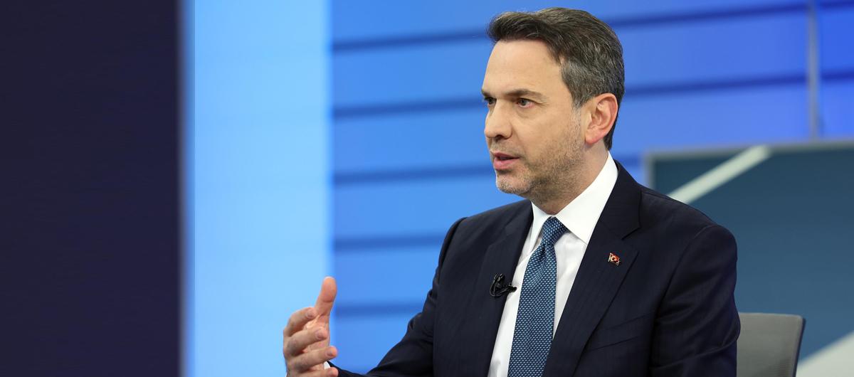 Bakan Bayraktar'dan H�rm�z Bo�az� a��klamas�: Sava� b�lgesine ba��ml�l���m�z d���k