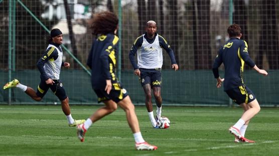 Fenerbah�e, Be�ikta� derbisine haz�rlan�yor