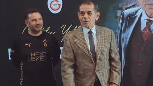 Galatasaray'da ba�kan Dursun �zbek'e do�um g�n� kutlamas�