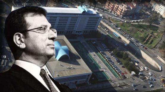 �mamo�lu'nun yolsuzluk davas�nda g�r�nt� �ekecekti...  �Sahte bas�n kart�'yla salona giren ki�i g�zalt�na al�nd�