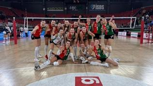 Kar��yaka Voleybol, yar� final ma�lar�na ��k�yor