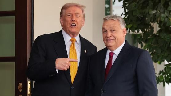 Trump'tan Orban'a destek mesaj�