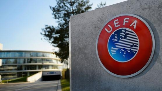 UEFA'dan Fenerbah�e'ye ceza!