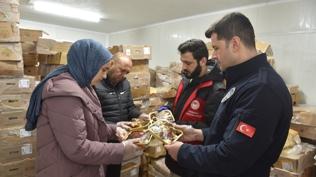 Vatandaşı zehirleyeceklerdi! Şanlıurfa'da 50 ton bozuk tavuk eti ele geçirildi