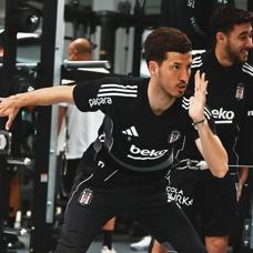 Be�ikta� salonda �al��t�