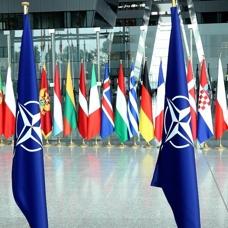 NATO'dan 'ittifak topraklar�n� savunaca��z' mesaj�