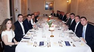 Türkiye-Romanya maçı öncesi dostluk yemeği düzenlendi