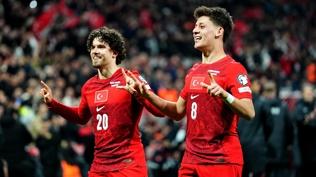 Zaferin ard�ndan ��l�! Ferdi ve Arda taraftarla bulu�tu