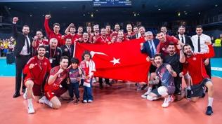 Ziraat Bankkart deplasmanda set vermedi! Avantajı kaptı