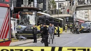 �ki �ocu�u yetim b�rakt�! Mahkeme ba�kan�ndan pi�kin �ETT �of�r�ne tepki: G�lmeden dinle