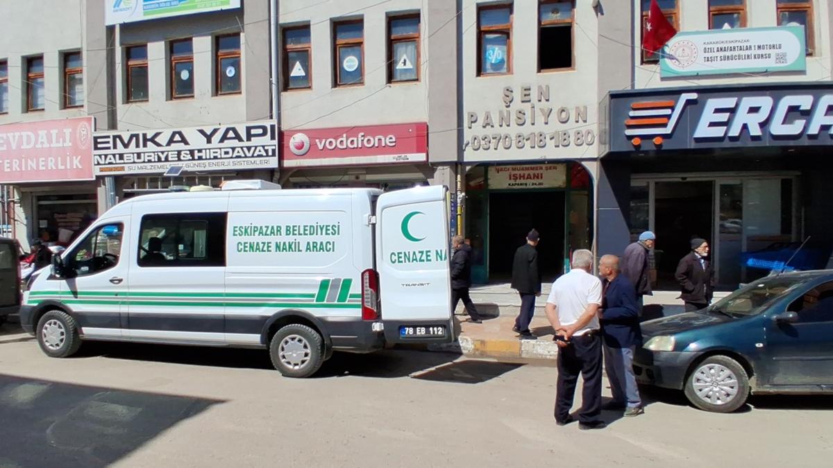 S�r�c� kursunda ��pheli �l�m: M�d�r�n cans�z bedeni odas�nda bulundu