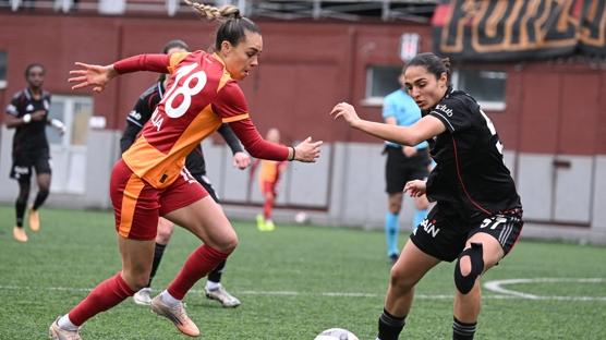 8 goll� ma�ta kazanan ��kmad�! Derbide inan�lmaz son