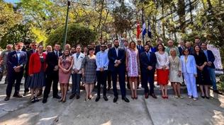 T�rkiye 12 bin km �tedeki �lkede a�t�