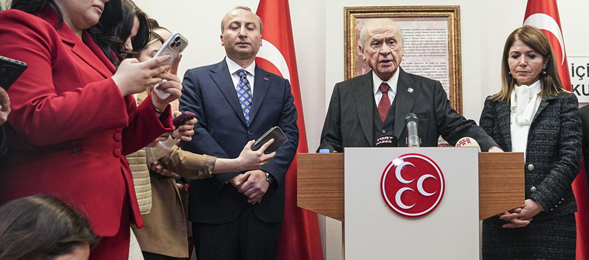 Bah�eli'den 'rejim de�i�ikli�i' ��k���: �srail'in karanl�k emelleri son bulmal�