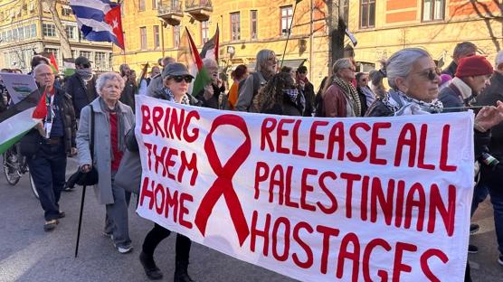 Filistin'e destek i�in bir araya geldiler: �sve�'te soyk�r�mc� �srail'e protesto