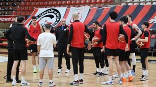 Gaziantep Basketbol liderli�i geri almak istiyor