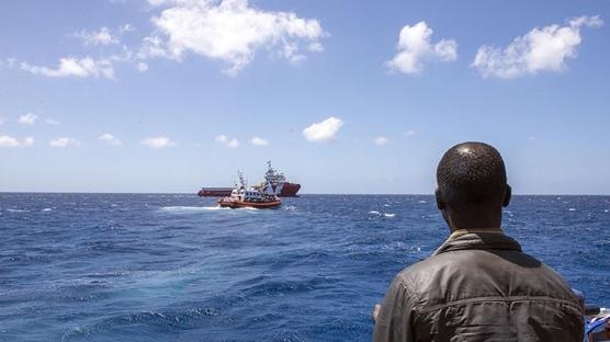 Girit a��klar�nda g��men facias�: 22 ki�i a�l�k ve so�uktan can verdi