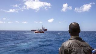 Girit a��klar�nda g��men facias�: 22 ki�i a�l�k ve so�uktan can verdi