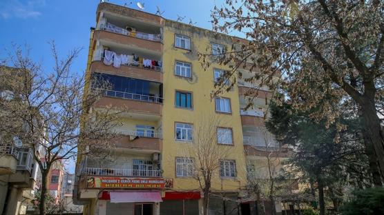 Kolonlardan ses geldi ihbar�: 5 katl� bina bo�alt�ld�