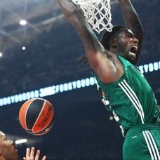 Panathiniakos'tan 107 say�l�k galibiyet