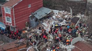 Patlama sonucu 2 bina ��km��t�: �ki yaral� daha taburcu oldu