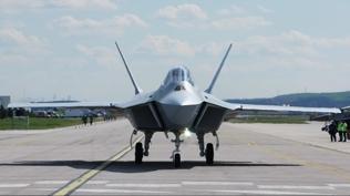 5. nesil sava� u�a�� KAAN hangardan ��kt�