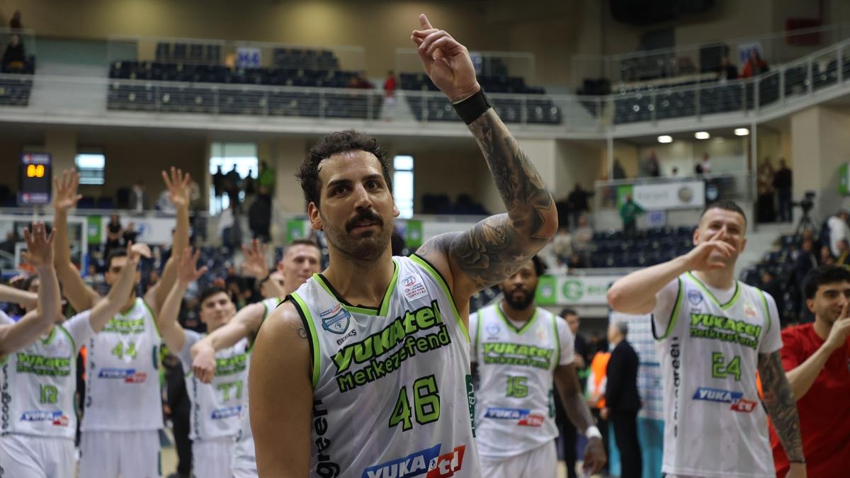 Yukatel Merkezefendi Belediyesi, Alia�a Petkimspor kar��s�nda galip