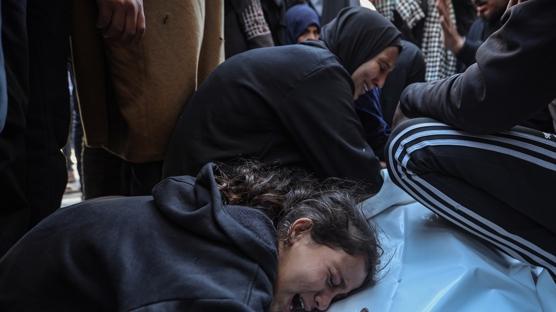 Ate�kesi ihlal eden �srail'in Gazze'deki sald�r�lar�nda 6 Filistinli hayat�n� kaybetti