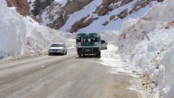 ��� d��en Van-Hakkari kara yolu tek �eritten ula��ma a��ld�