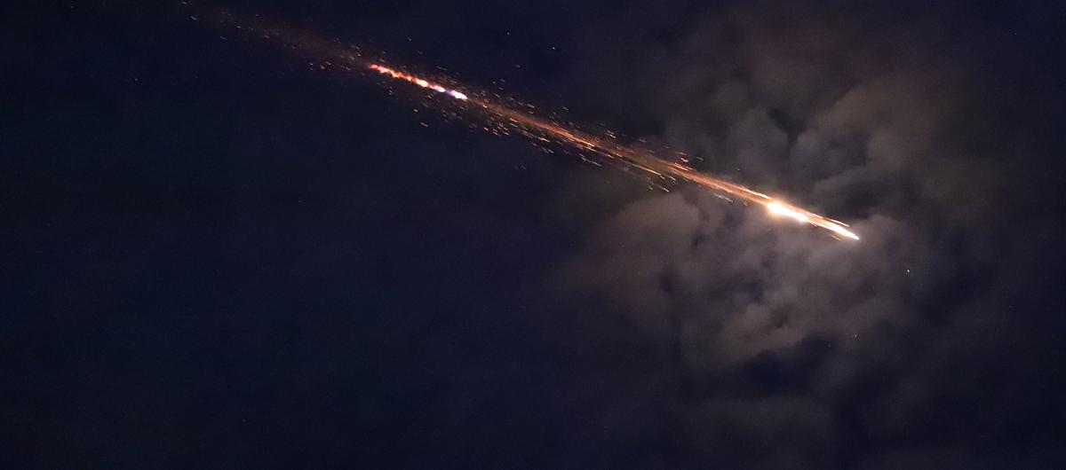 �ran'dan �srail'e art arda f�ze sald�r�s�! Gece boyunca sirenler hi� susmad�