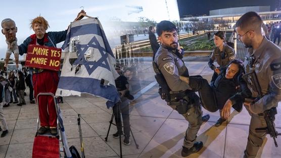 �srail'de soyk�r�mc� Netanyahu'ya b�y�k �fke