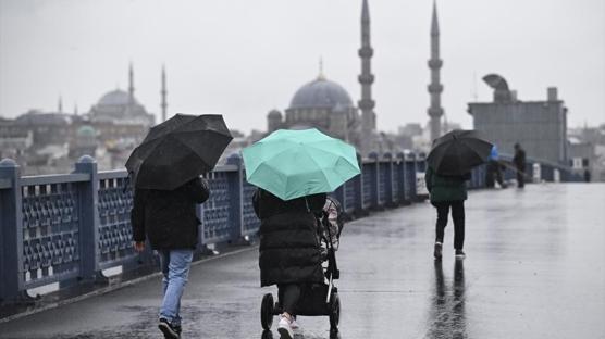 �stanbul'da ya���l� hava etkili oluyor
