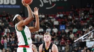 Kar��yaka'dan kritik galibiyet: Mersinspor'u ge�ti