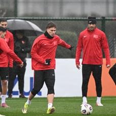 A Milli Futbol Tak�m�, Kosova ma��na haz�r