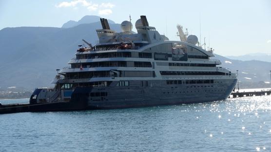 Alanya'ya kruvaziyerle turist ak�n�