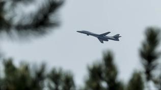 'B-1B'ler �ncirlik'te' yalan� ��kt�