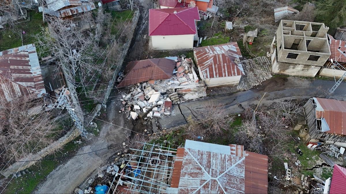 Mersin'deki heyelana yak�n takip: Onlarca evin hasar g�rd��� tespit edildi