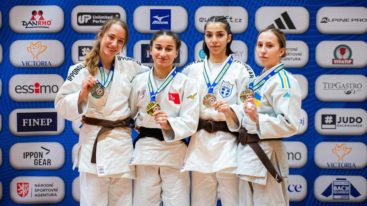 Milli judoculardan �mitler Avrupa Kupas�'nda 3 madalya