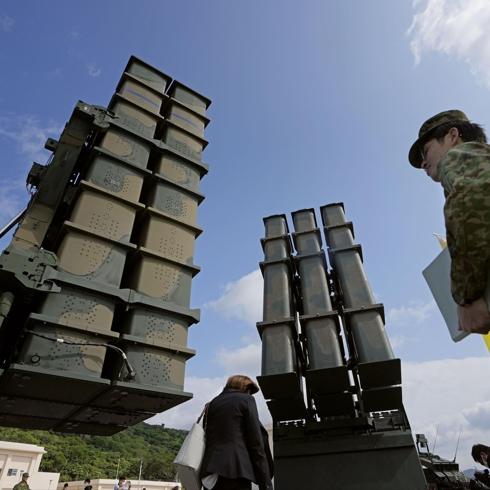 Uzun menzilli f�zeler yerle�tirildi: Do�u Asya'da gerilimi t�rmand�racak ad�m