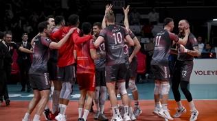 8 ma�ta sadece 3 set kaybetti! Ziraat Bankkart d�rtl� finalde