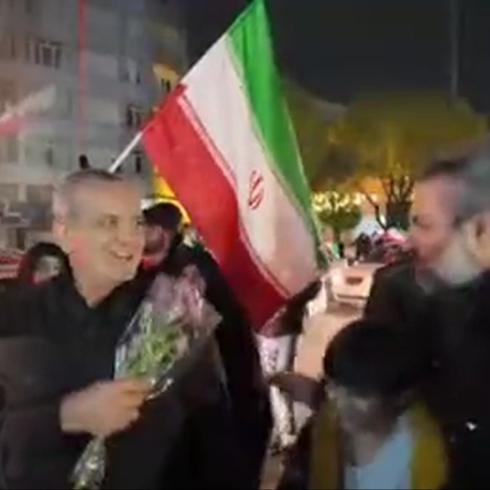 İki isim Tahran'da sokağa çıktı