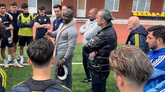 Appiah'dan Fenerbah�e Akademisi'ne ziyaret