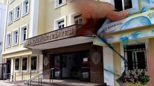 �al��mad��� halde maa� vermi�ler