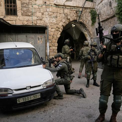 Do�u Kud�s ve Bat� �eria'da i�galci �srail zulm�: �dam yasas�n� protesto eden Filistinlilere sald�r�