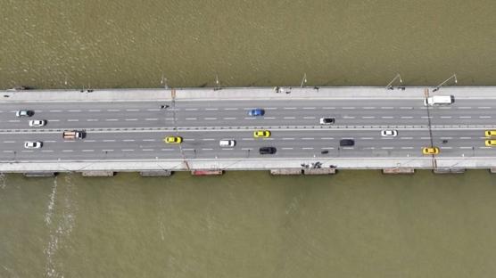 �stanbul'da ya��� sonras� i�ler ac�s� manzara: Hali�'in rengi kahverengiye d�n��t�