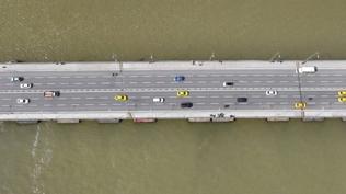 �stanbul'da ya��� sonras� i�ler ac�s� manzara: Hali�'in rengi kahverengiye d�n��t�