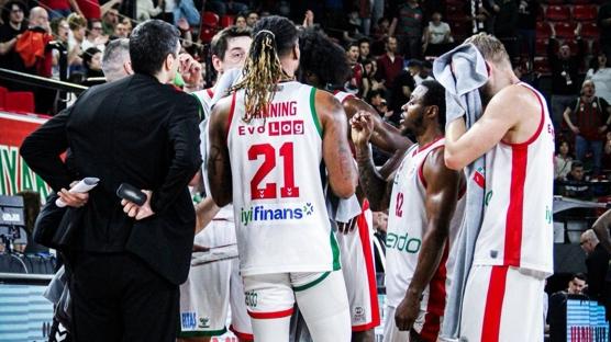 Kar��yaka'da oyuncular antrenmana ��kmad�